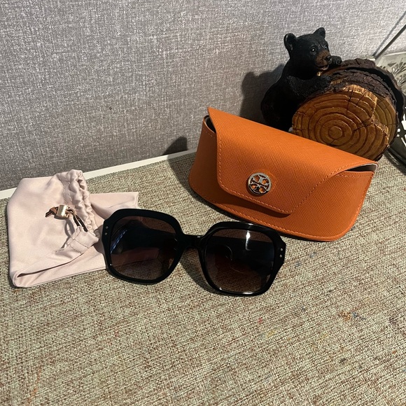 TORY BURCH
Women's Polarized Sunglasses, TY7143U - Picture 3 of 9